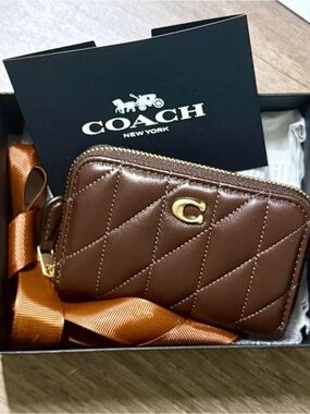 Coach Brown Quilted Leather Zip Card Case with Gold Hardware